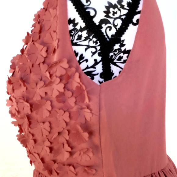 🆕YA LOS ANGELES Sleeveless Flower Applique Dress - Picture 2 of 7